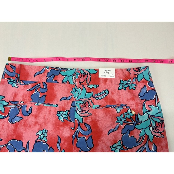 Crown & Ivy Women's Shelby Shorts 12 Pink Floral Scallop Hem - Picture 4 of 16